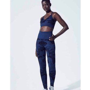 Avocado Women’s Camo print Active Leggings XS/S